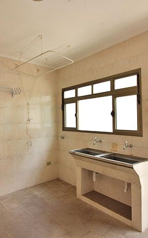 Casa à venda com 197m², 3 quartos e 2 vagasLavanderia