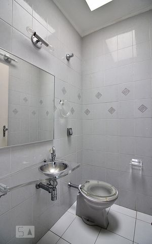 Casa à venda com 197m², 3 quartos e 2 vagasLavabo