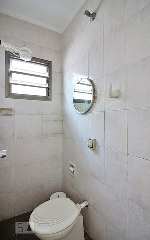 Casa à venda com 197m², 3 quartos e 2 vagasBanheiro de Serviço