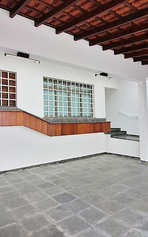Casa à venda com 197m², 3 quartos e 2 vagasGaragem