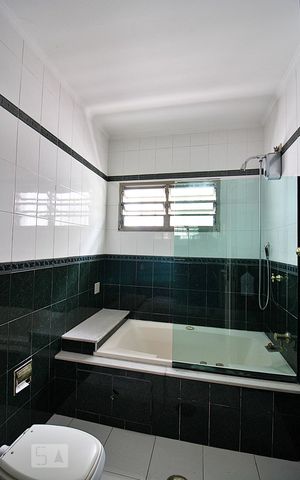 Casa à venda com 197m², 3 quartos e 2 vagasBanheiro do Quarto 2 - Suíte