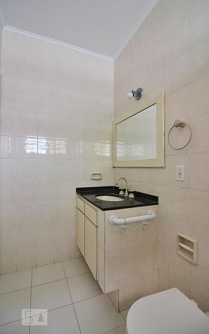 Casa à venda com 197m², 3 quartos e 2 vagasBanheiro do Quarto 1 - Suíte