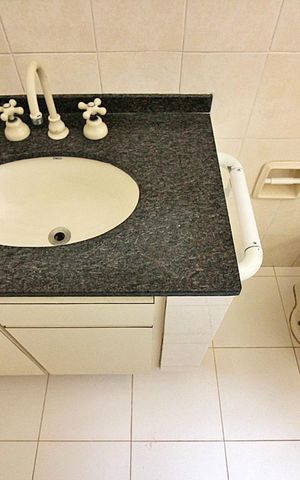 Casa à venda com 197m², 3 quartos e 2 vagasBanheiro do Quarto 1 - Suíte