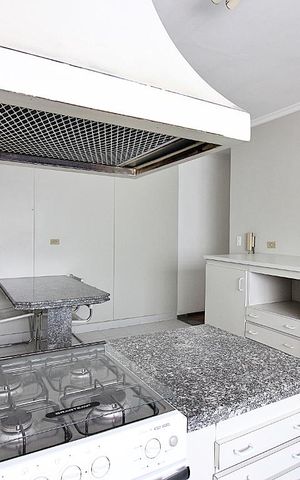 Casa à venda com 197m², 3 quartos e 2 vagasCozinha