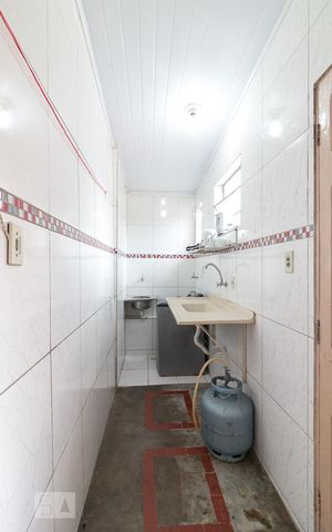 Casa à venda com 226m², 12 quartos e 4 vagasCasa 1 - cozinha