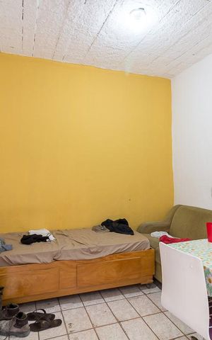 Casa à venda com 226m², 12 quartos e 4 vagasCasa 6 - sala e cozinha