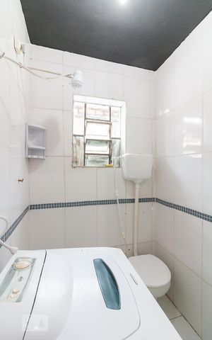 Casa à venda com 226m², 12 quartos e 4 vagasCasa 1 - banheiro