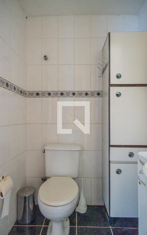 Apartamento à venda com 70m², 3 quartos e sem vaga Apartamento à venda com 70m², 3 quartos e sem vagaBanheiro