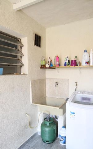 Casa à venda com 157m², 3 quartos e 5 vagasÁrea de Serviço Casa 1
