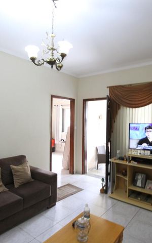 Casa à venda com 157m², 3 quartos e 5 vagasSala Casa 1