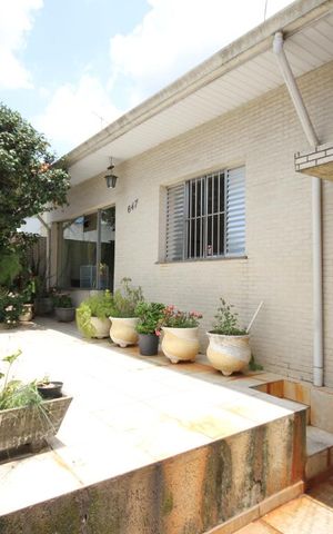 Casa à venda com 157m², 3 quartos e 5 vagasQuintal frente
