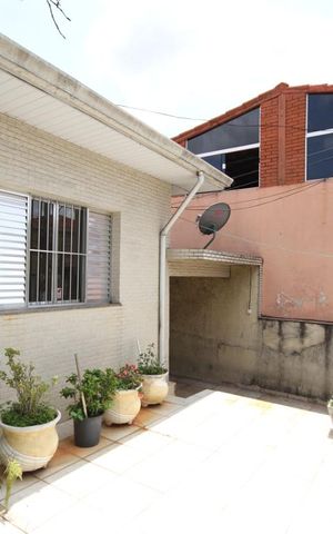 Casa à venda com 157m², 3 quartos e 5 vagasQuintal frente