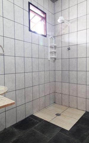 Casa à venda com 202m², 2 quartos e 3 vagas Casa à venda com 202m², 2 quartos e 3 vagasBanheiro