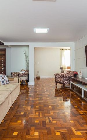 Apartamento à venda com 230m², 4 quartos e 1 vaga Apartamento à venda com 230m², 4 quartos e 1 vagaSala