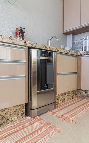 Apartamento à venda com 230m², 4 quartos e 1 vaga Apartamento à venda com 230m², 4 quartos e 1 vagaCozinha - Armários