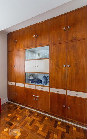 Apartamento à venda com 230m², 4 quartos e 1 vaga Apartamento à venda com 230m², 4 quartos e 1 vagaDetalhe da Sala de Jantar