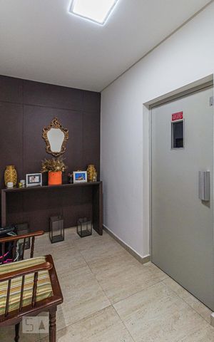 Apartamento à venda com 230m², 4 quartos e 1 vaga Apartamento à venda com 230m², 4 quartos e 1 vagaHall de Entrada Social