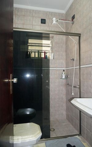 Casa à venda com 218m², 3 quartos e 3 vagasBanheiro 2