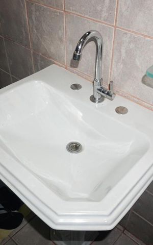 Casa à venda com 218m², 3 quartos e 3 vagasBanheiro 2