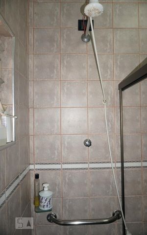 Casa à venda com 218m², 3 quartos e 3 vagasBanheiro 2