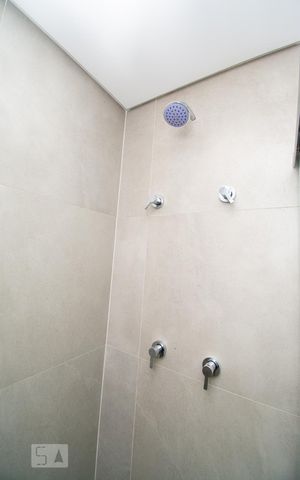 Apartamento para alugar com 67m², 2 quartos e 1 vaga Apartamento para alugar com 67m², 2 quartos e 1 vagaChuveiro