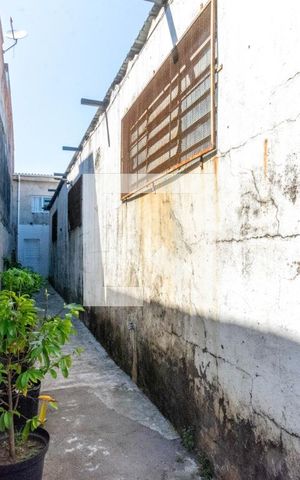 Casa para alugar com 30m², 1 quarto e sem vaga Casa para alugar com 30m², 1 quarto e sem vagaÁrea externa