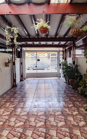 Casa à venda com 110m², 2 quartos e 2 vagasgaragem