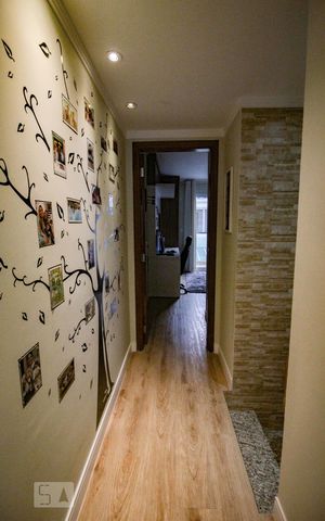Casa à venda com 110m², 2 quartos e 2 vagascorredor acesso quartos
