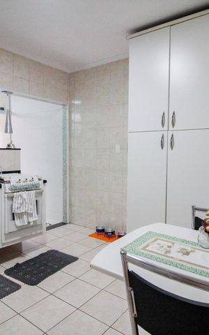 Casa à venda com 110m², 2 quartos e 2 vagascozinha