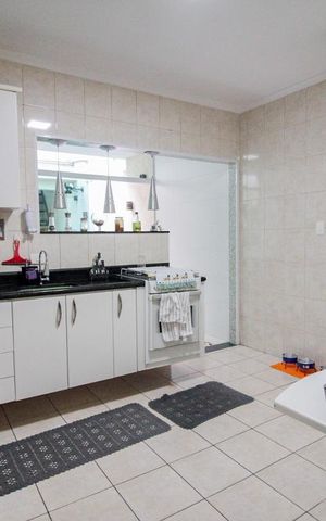 Casa à venda com 110m², 2 quartos e 2 vagascozinha