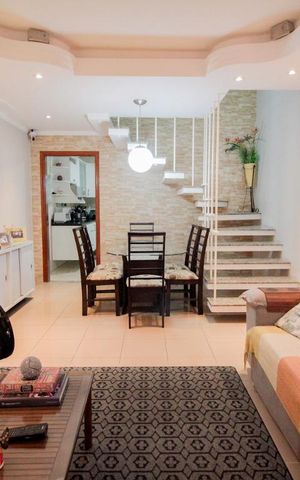 Casa à venda com 110m², 2 quartos e 2 vagassala