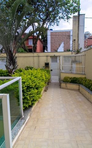 Casa de condomínio à venda com 118m², 4 quartos e 2 vagasEntrada
