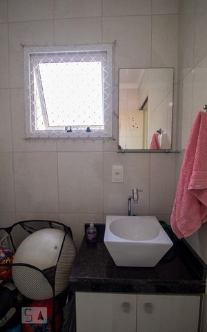 Casa de condomínio à venda com 118m², 4 quartos e 2 vagasBanheiro da Suíte 2