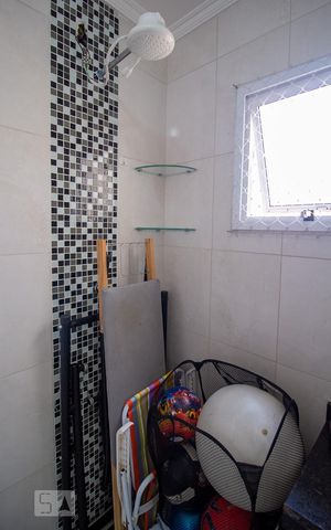 Casa de condomínio à venda com 118m², 4 quartos e 2 vagasBanheiro da Suíte 2