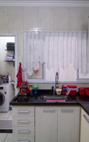 Casa de condomínio à venda com 118m², 4 quartos e 2 vagasCozinha