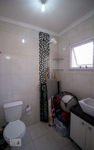 Casa de condomínio à venda com 118m², 4 quartos e 2 vagasBanheiro da Suíte 2