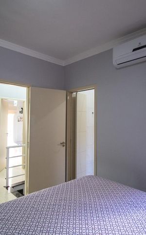 Casa de condomínio à venda com 118m², 4 quartos e 2 vagasSuíte 1