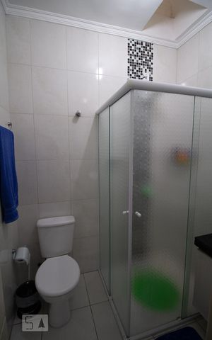 Casa de condomínio à venda com 118m², 4 quartos e 2 vagasBanheiro Social