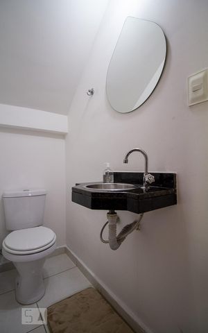 Casa de condomínio à venda com 118m², 4 quartos e 2 vagasLavabo