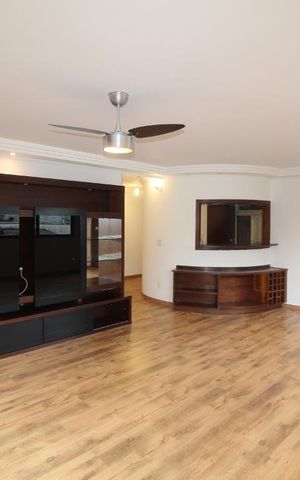 Apartamento à venda com 150m², 3 quartos e 1 vagaSala