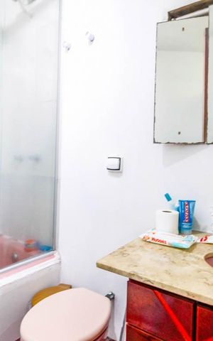 Casa à venda com 350m², 3 quartos e 5 vagas Casa à venda com 350m², 3 quartos e 5 vagasBanheiro
