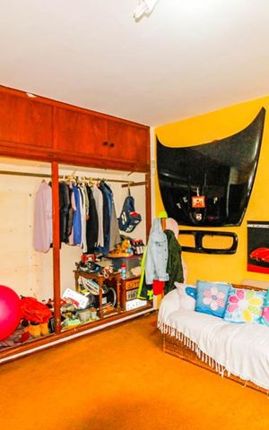 Casa à venda com 350m², 3 quartos e 5 vagas Casa à venda com 350m², 3 quartos e 5 vagasQuarto 2