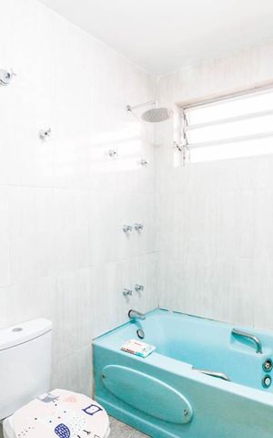 Casa à venda com 350m², 3 quartos e 5 vagas Casa à venda com 350m², 3 quartos e 5 vagasBanheiro Suíte