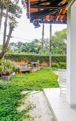 Casa à venda com 350m², 3 quartos e 5 vagas Casa à venda com 350m², 3 quartos e 5 vagasJardim