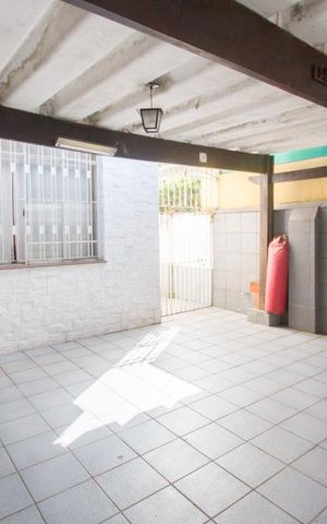 Casa à venda com 117m², 2 quartos e 2 vagasGaragem