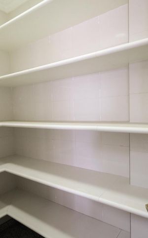 Apartamento à venda com 180m², 3 quartos e 4 vagasDispensa 