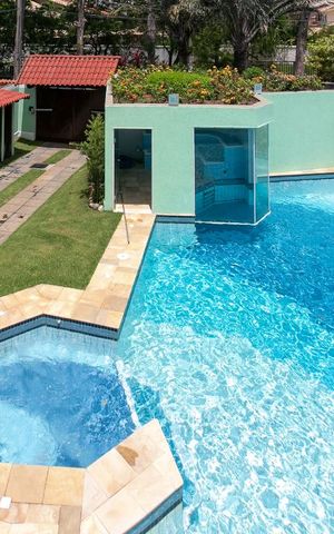 Casa de condomínio à venda com 450m², 2 quartos e 9 vagas Casa de condomínio à venda com 450m², 2 quartos e 9 vagasVista da Suíte 2