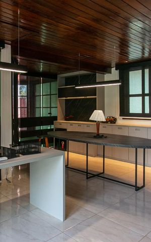 Casa de condomínio à venda com 450m², 2 quartos e 9 vagas Casa de condomínio à venda com 450m², 2 quartos e 9 vagasEscritório - Mezanino