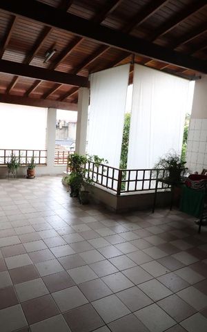 Casa à venda com 300m², 5 quartos e 4 vagasDetalhe da area de serviço