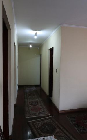 Casa à venda com 300m², 5 quartos e 4 vagasHall